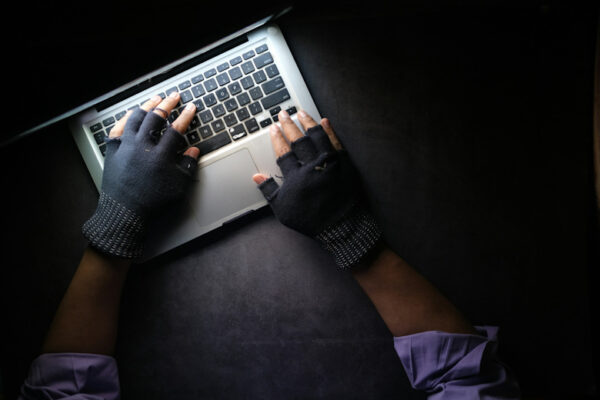 Increasing Password Security with a Single Character: The Comma